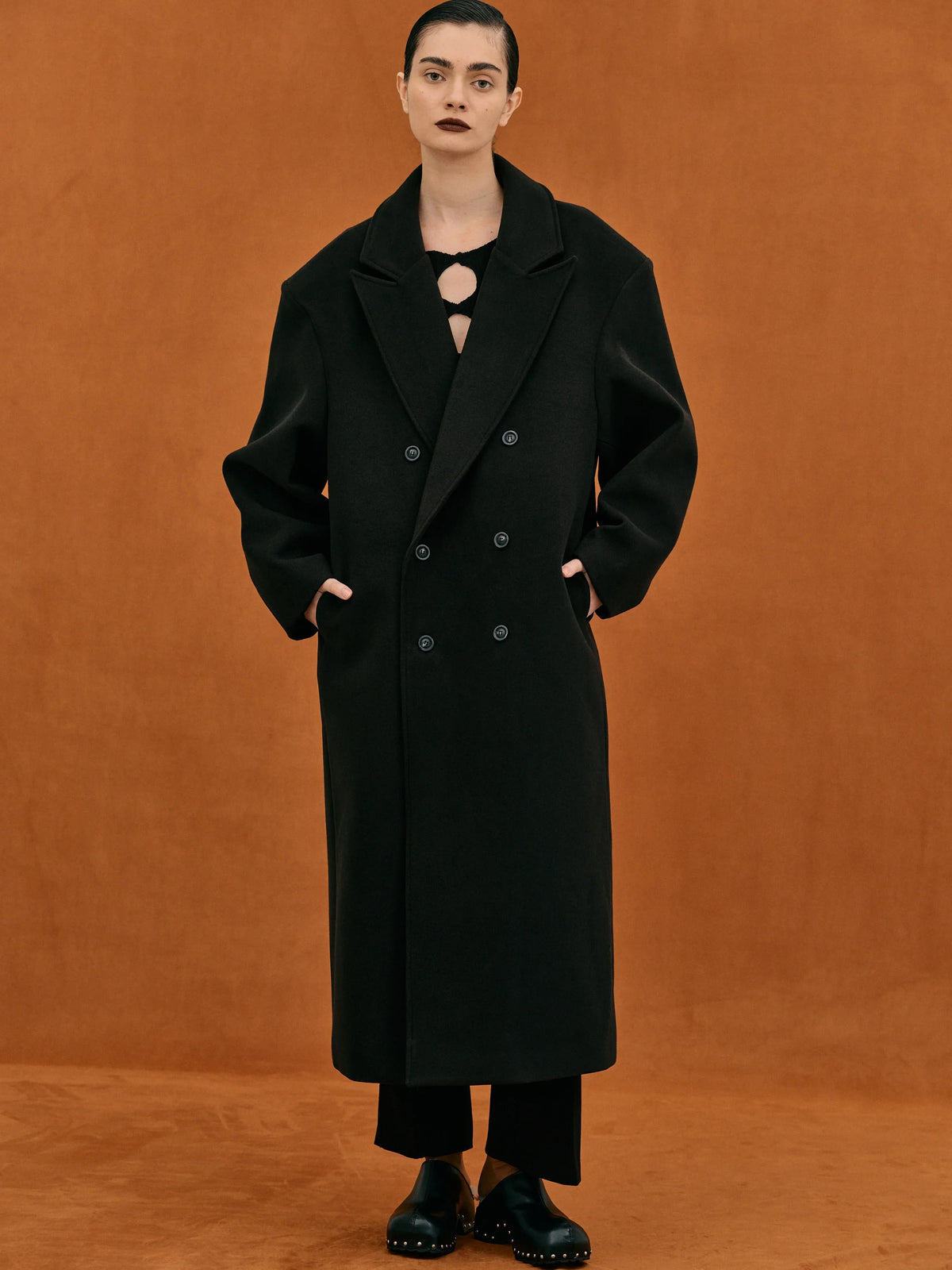 Reign | Oversized Wool Coat | Tailored Drama in Motion