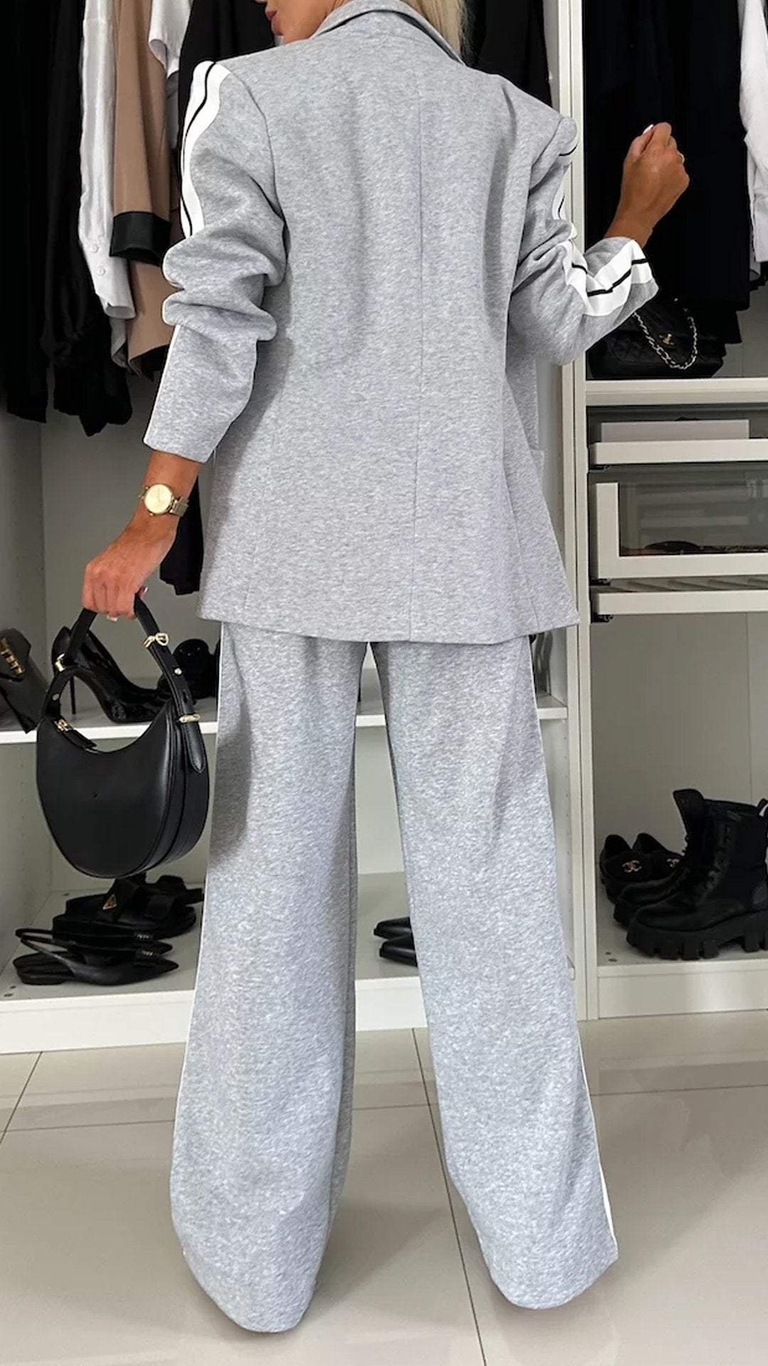 Comfortable Set