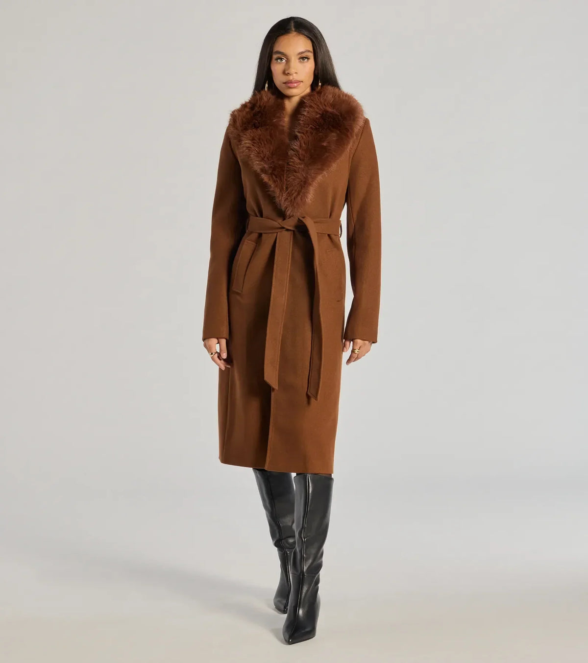 Vivienne | Belted Wool Coat with Faux Fur Collar